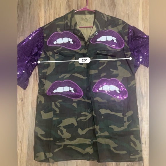 New without tags Embellished Camo Jacket, 2x - Picture 6 of 6